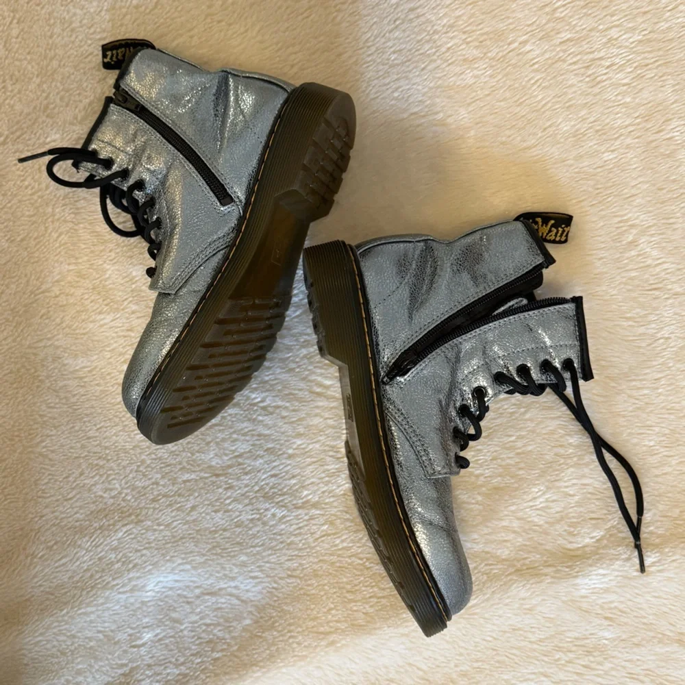 Dr. Martens 1460 J Silver Crackle Leather Combat Boots Youth 4